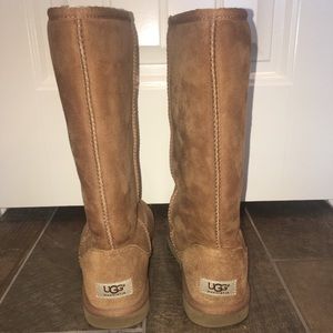 UGG Women's Classic Tall